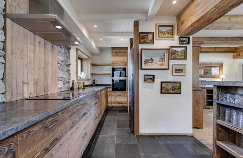 Val-d'Isere Ski Chalet | Ski-in/ski-out chalet with pool and sauna in Val-d'Isère