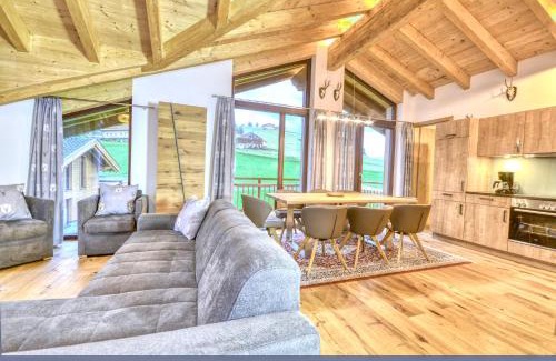 Kaprun House | Ski-in Ski-out Chalet Maiskogel 13B - by Alpen Apartments