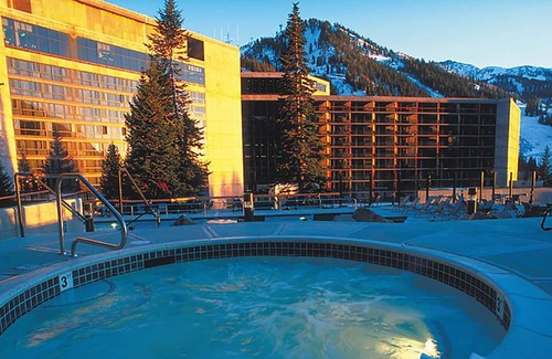 Salt Lake Mountain Resorts Resort | SKI-IN/SKI-OUT CLIFF CLUB + AMENITIES, 2-BEDROOM HOT TUB SUITE