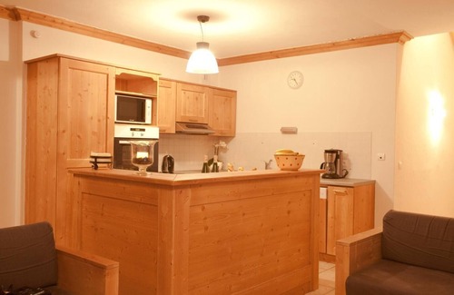 Les Bruyeres Apartment | Ski-in/ski-out & foot of the slopes, Ground floor, fitness, terrace, balcony, fireplace or stove, tv