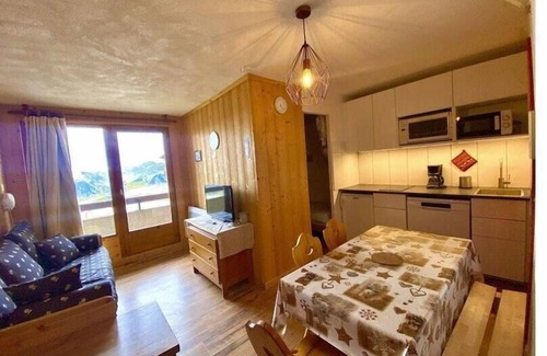 Plagne Soleil Apartment | Ski-in/ski-out & foot of the slopes, 2nd floor, view ski slopes, balcony, tv, ski locker, 25m²