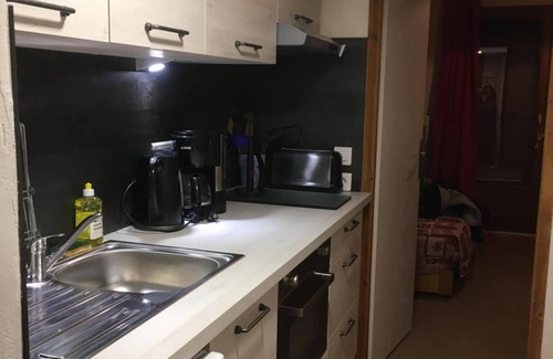 Beaufort Apartment | Ski-in/ski-out & foot of the slopes, 3rd floor, parking, tv, ski locker, 32m², Arêches-Beaufort