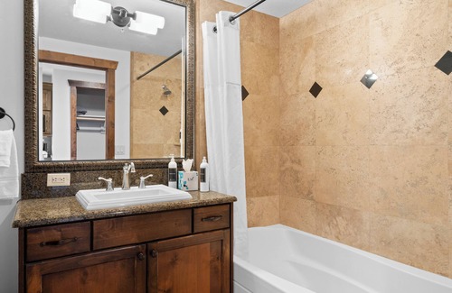 Park City Hotel | Ski-In/Ski-Out King Room at Hyatt Centric w/Pool, Hot Tub, Kitchenette & Resort Perks
