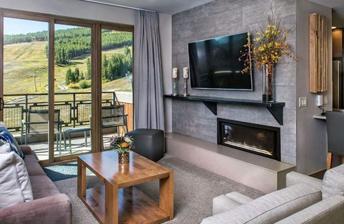 Peak 8 Resort | Ski in Ski out one bedroom