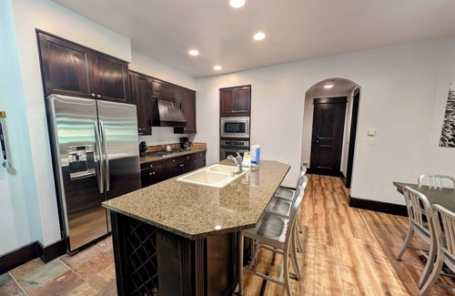 River Run Condo | Ski in/Ski-out, Private Balcony, Walk to Dining