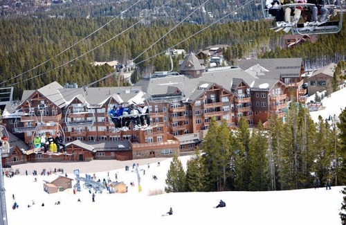 Peak 8 Condo | Ski-in/Ski-out Studio + Kitchen, Fireplace