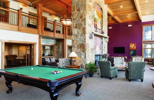 Four O'Clock Villa | Ski-in Studio at amenity-rich resort. Walk to Beaver Run. Avail 1/28-2/4