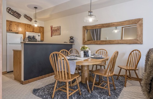 Silver Star Mountain Condo | Ski right from your door in this bright, ground level condo at Creekside