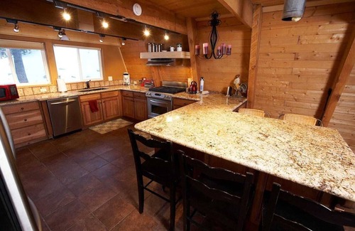 Brian Head Cabin | Ski Season booking up! Huge cabins close to slopes
