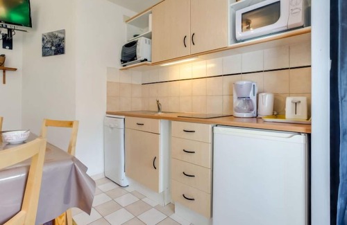 Les Bruyeres Apartment | Ski Soleil 1 - 1511 by Interhome
