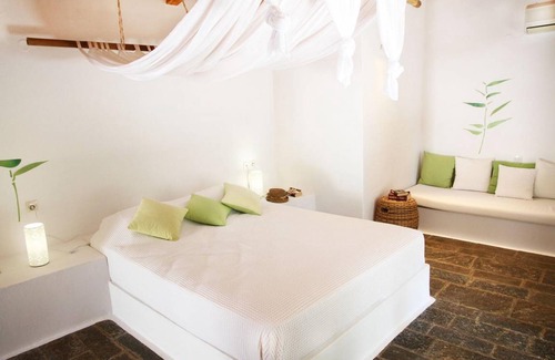 Kanapitsa Apartment | Skiathos Holidays Suite