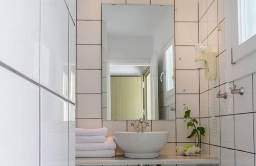 Kanapitsa Apartment | Skiathos Holidays Suite