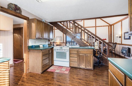 Branson West Cabin | Skipjack Cottage Branson