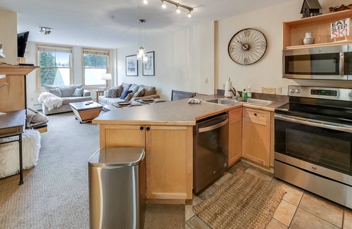 River Run Condo | Skistone I, Cozy Keystone Condo, Steps to skiing!