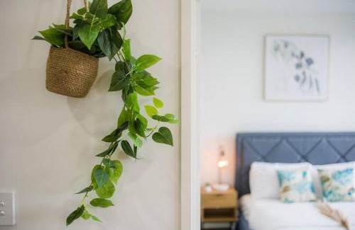 Parramatta Apartment | Sky-City Apt 3 min to Train & Shopping& Everything