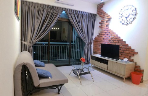 Setia Tropika Apartment | #SKY GARDEN# 3BR for 8 pax SUPERIOR CONDOMINIUN