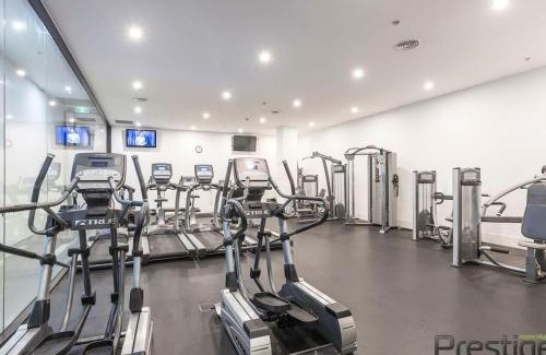 South Yarra Apartment | Sky-high South Yarra luxury 2 bed sleeping up to 4