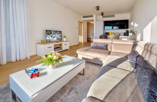 Old Town Apartment | Sky Park Castle Vista in Downtown