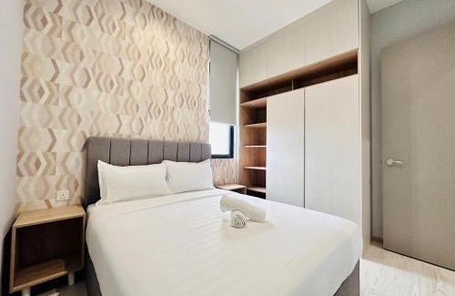 Kampung Sungai Nibong Apartment | Sky Pool Luxury Stay Sea View Bayan Airport