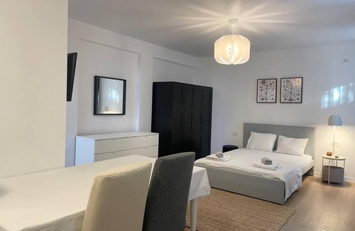 Otopeni Apartment | Sky Residence Airport Therme Otopeni 4
