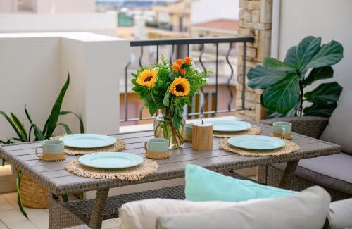 Argyroupoli Apartment | Sky Suite with View & Jacuzzi