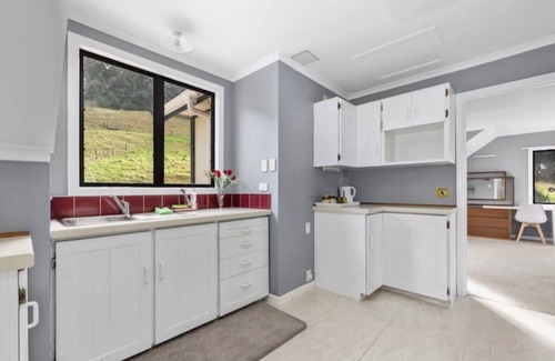 Rotorua House | Skyline Mountain View Lodge up to 16 people