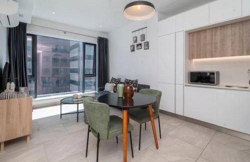 Cape Town City Centre Apartment | Skyline Serenity at The Rubik