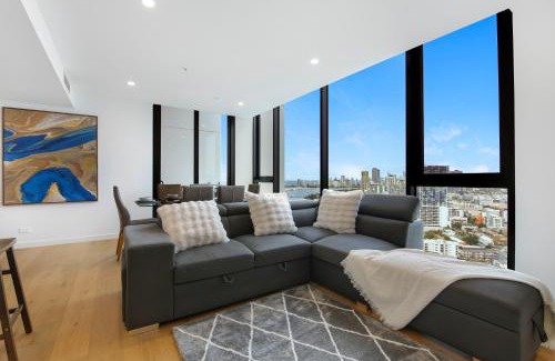 Southport Apartment | Skyline Showdown - Views, Games & Vibes