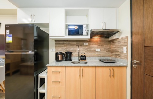 E. Rodriguez Condo | Skyline Stay in Araneta Cubao w/Karaoke & Netflix
