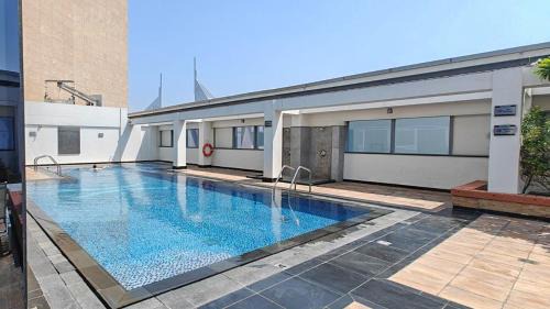 Bur Dubai Apartment | Skyline Studio DIFC Iconic View by Czech-In