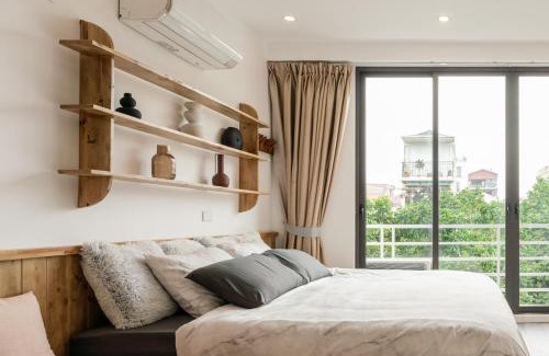 Đien Bien Apartment | SkylineHeaven- Rustic Rail & Roam