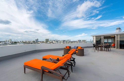 City Center Apartment | SkyLoft Penthouse in South Beach - 3000 sq. ft. of Rooftop Patio - Very Private