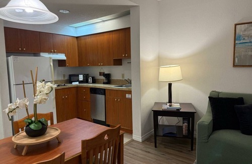 Florida Central Atlantic Coast Apartment | SkySuite 5min to Universal Park