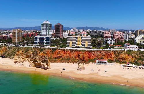 Praia da Rocha Apartment | SkyZen - Beach Walking, Mountain & River View