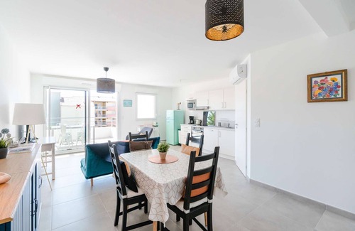 Narbonne-Plage Apartment | SL-B204 T3 air-conditioned in new residence, near beach, WIFI included