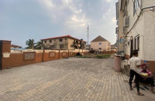 Ibadan Hotel | SL HOTEL AND SUITES
