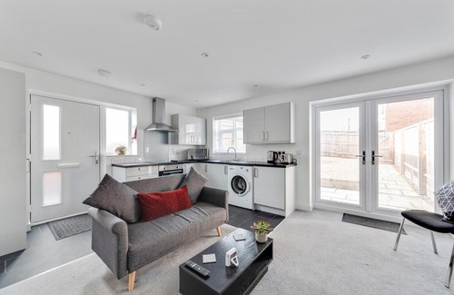 Didcot Apartment | Sleek 1BD Pontac Apartment in the Heart of Didcot