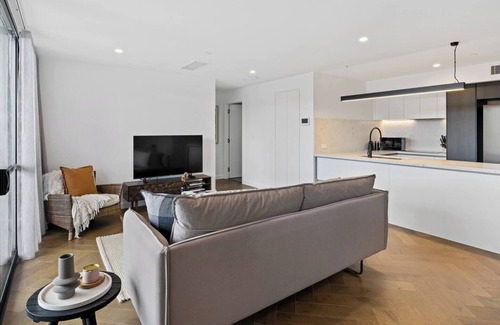 Hobart Central Business District Apartment | Sleek City Pad with a Garden Rooftop