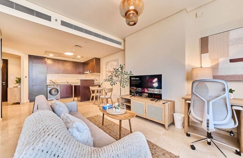Bur Dubai Apartment | Sleek DIFC Studio: Perfect for Business & Leisure