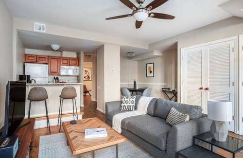 Adams Morgan Apartment | Sleek Dupont Circle 1BR nr. U Street, Metro & Glen’s Mkt, by Blueground