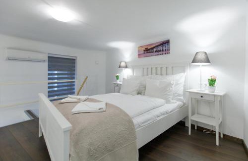 Ferencvaros Apartment | Sleek Minimalist Studio at Inner City