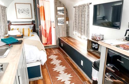 Pear Park House | Sleek, Modern Airstream in Grand Junction, Ideal for Colorado Glamping Escapes