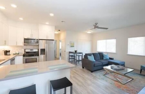Sonoma Condo | Sleek Sonoma 2BR Condo Retreat