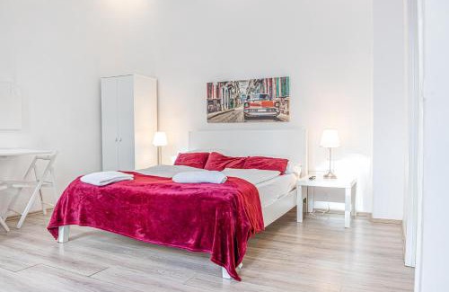 Neulerchenfeld Apartment | Sleek Studio Apt - Suitable for Longstays