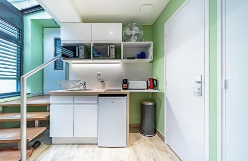 Oullins Apartment | Sleep and Go - Cozy 9 people - Oullins