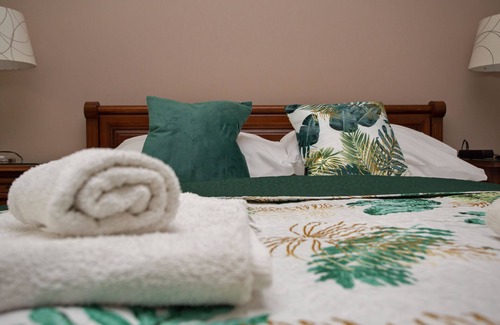 Niepolomice Hotel | Sleep at birdy countryside, only 5 km from Niepołomice. Breakfast included.