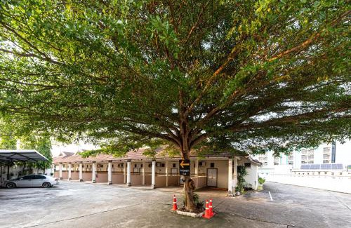 Makham Tia Resort | Sleep Hotel - SHA Certified