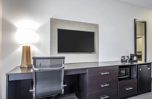 Meridian Hotel | Sleep Inn & Suites Meridian - Bonita Lakes