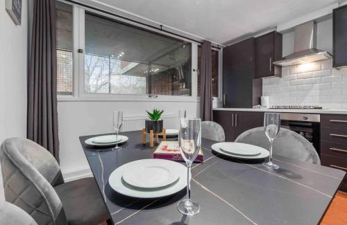Pimlico Apartment | Sleep14 in Victoria London 43VPR