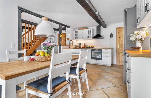 Steinberghaff Apartment | Sleeping Beauty I - wood-burning stove, 2 shower rooms, washing machine, terrace, garden furniture